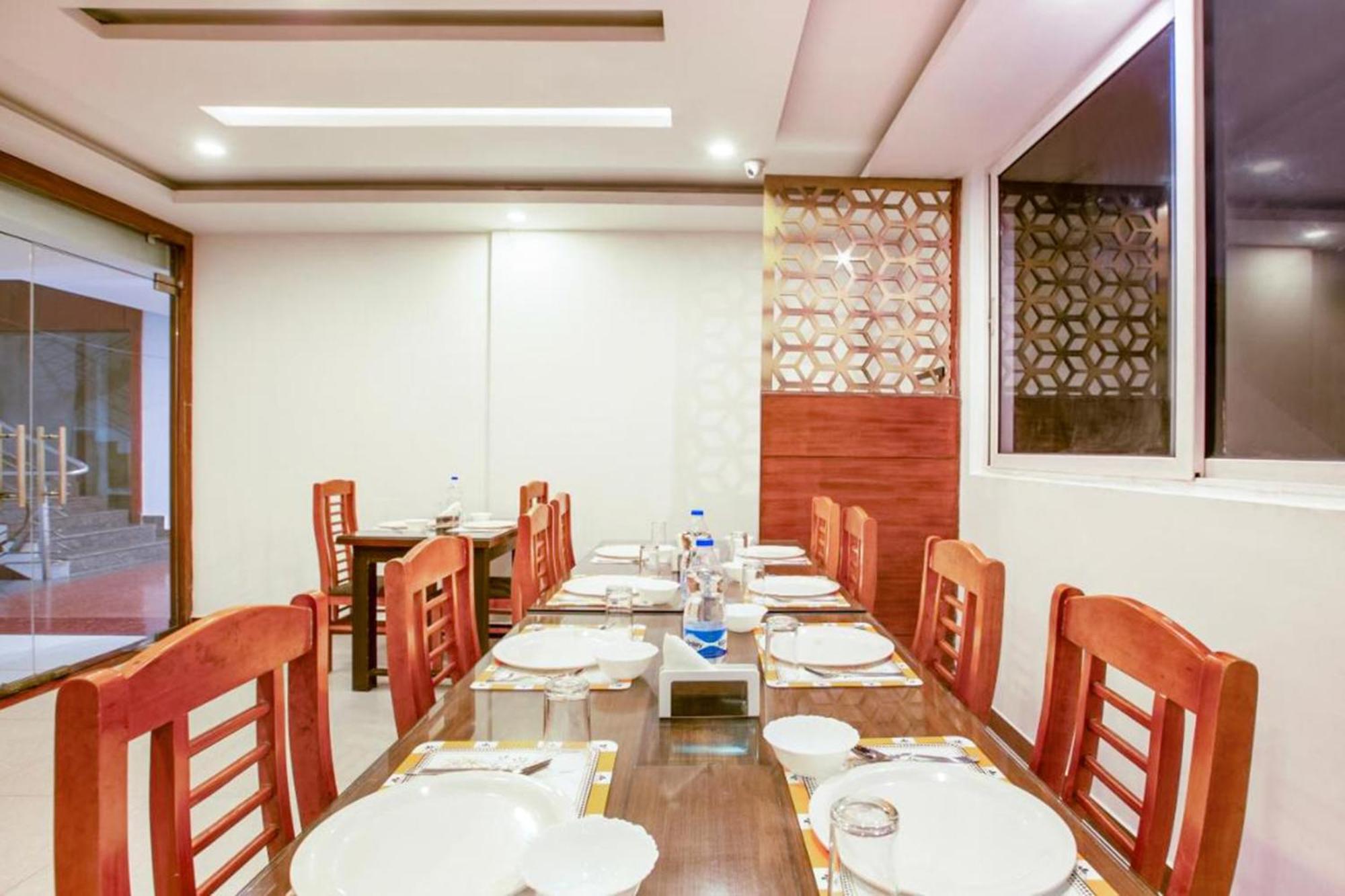 Fabhotel Emirates Suites - Sarjapur Road บังกาลอร์ ภายนอก รูปภาพ